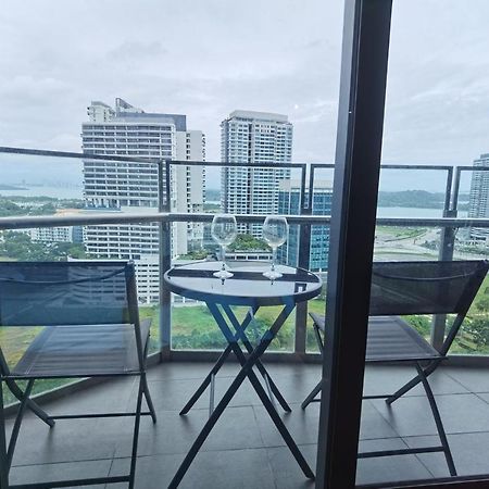 Almas Puteri Harbour Apartment Nusajaya  Bagian luar foto