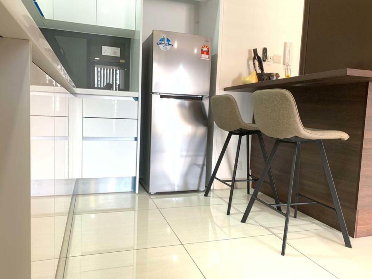 Almas Puteri Harbour Apartment Nusajaya  Bagian luar foto